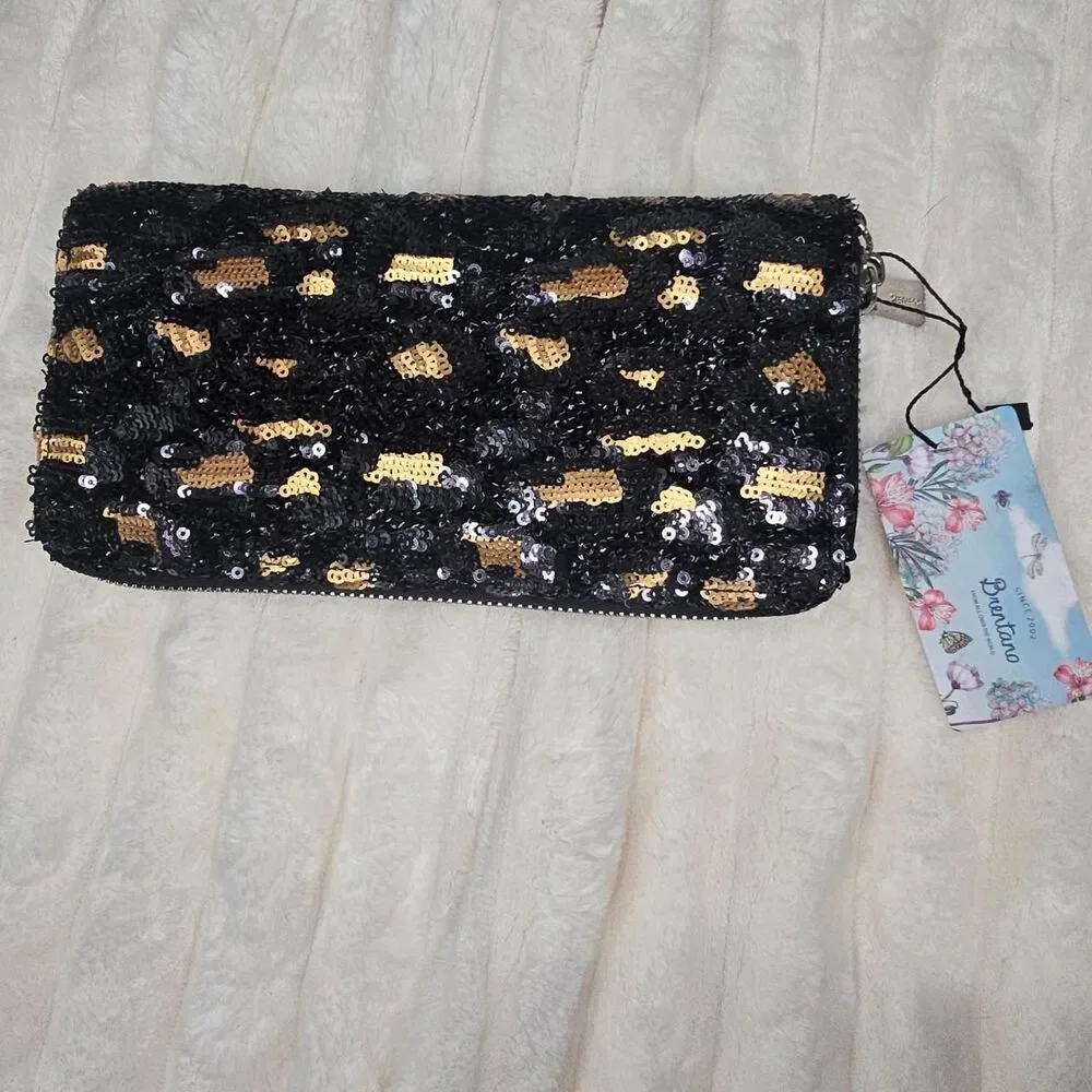 NWT Brentano Women's Leopard Print Wristlet Clutch
